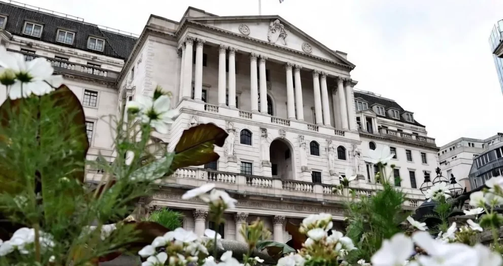 Bank of England Urged to Prepare for Financial Crisis from Official Extraterrestrial Life Announcement